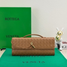 Bottega Veneta Clutch Bags